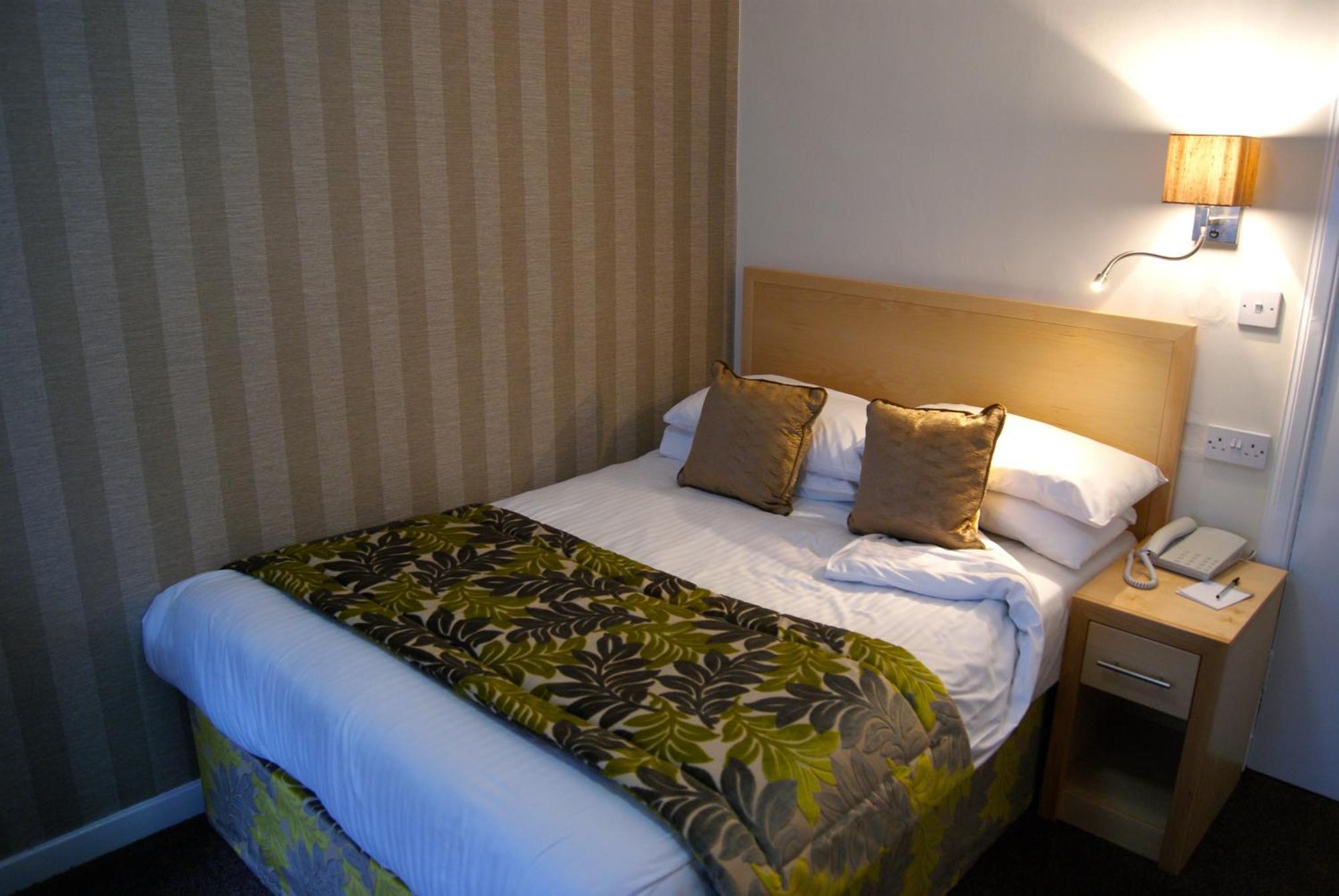Selkirk Arms Hotel Kirkcudbright Pokoj fotografie